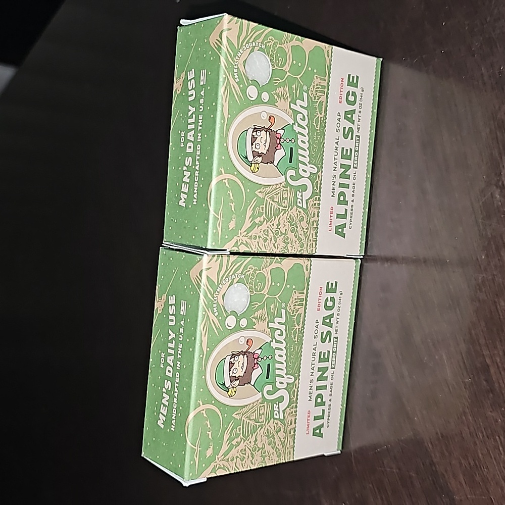Bundle of 2 bars of Dr. Squatch “Alpine Sage” Limited Edition Men’s Soap